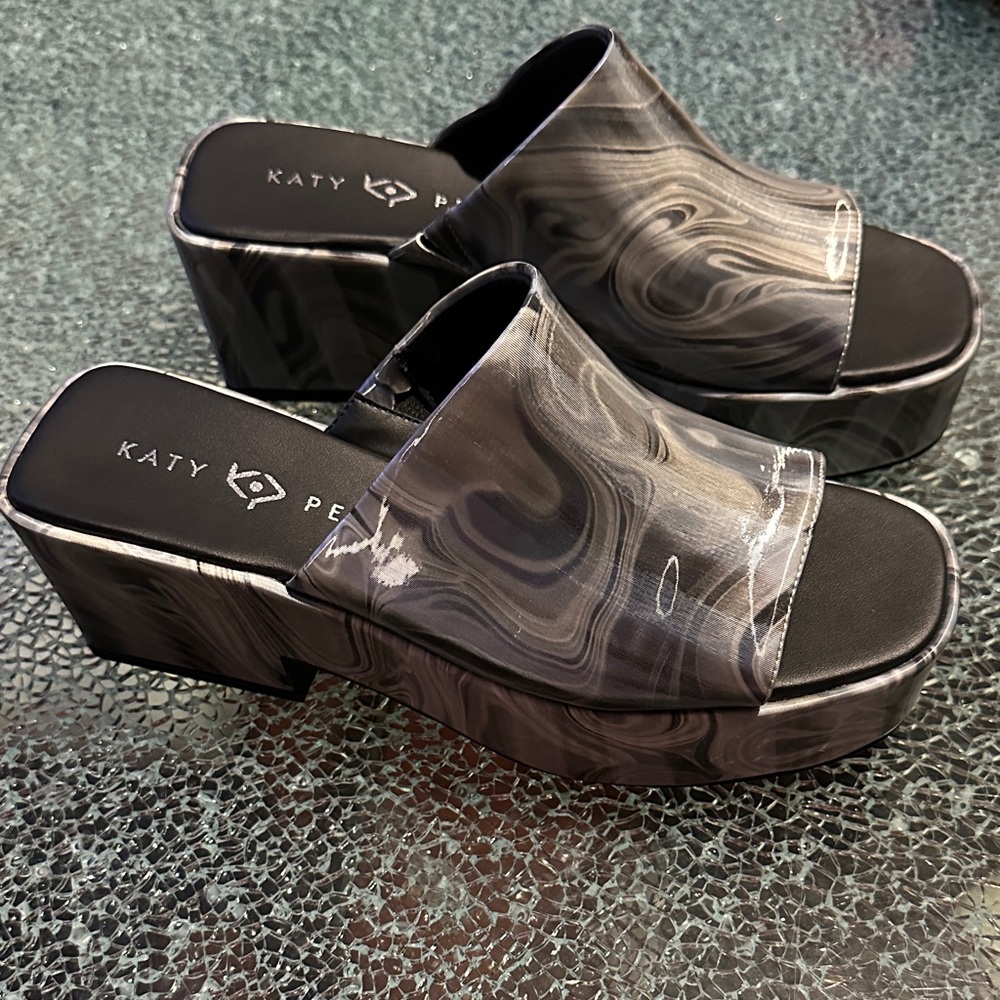 Katy Perry Collections Women's Marble Black Platform Slides